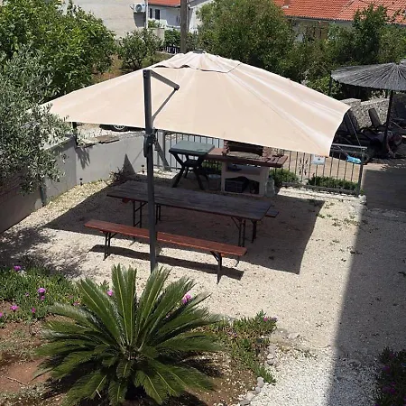 Carica In Kroatien * Slatine