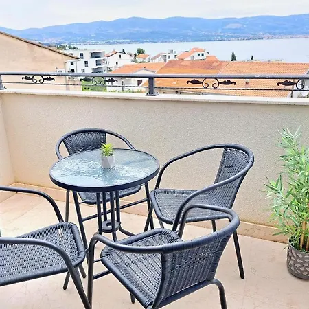 Apartament Carica In Kroatien Slatine